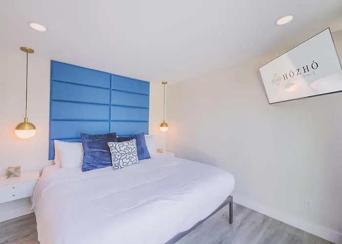 Luxe Retreat *