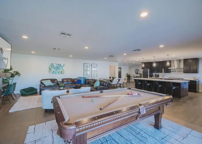 Luxe Retreat Holiday home
