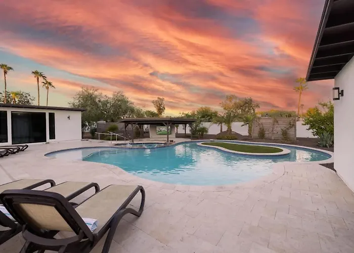 Luxe Retreat *
