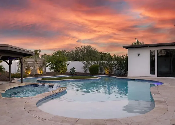 Holiday home Luxe Retreat